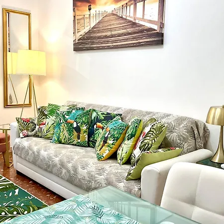 Boutique Con Tv Da 65 E 43 Apartmán *